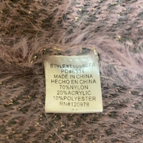 Soft Light Purple Sweater~Gold Front Metal Zipper~Front Pocket~Size Medium - Picture 5 of 7